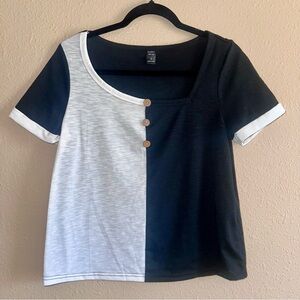 Emery Rose Black White Colorblock Top Wood Buttons Asymmetrical Neck Size Small